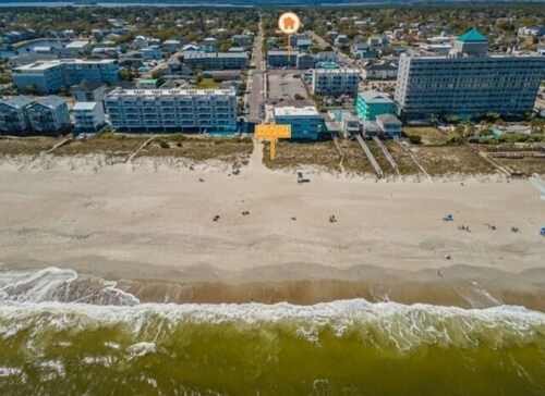Life's A Beach - Walk To Everything In Historic Carolina Beach! 1 Bedroom Condo by RedAwning