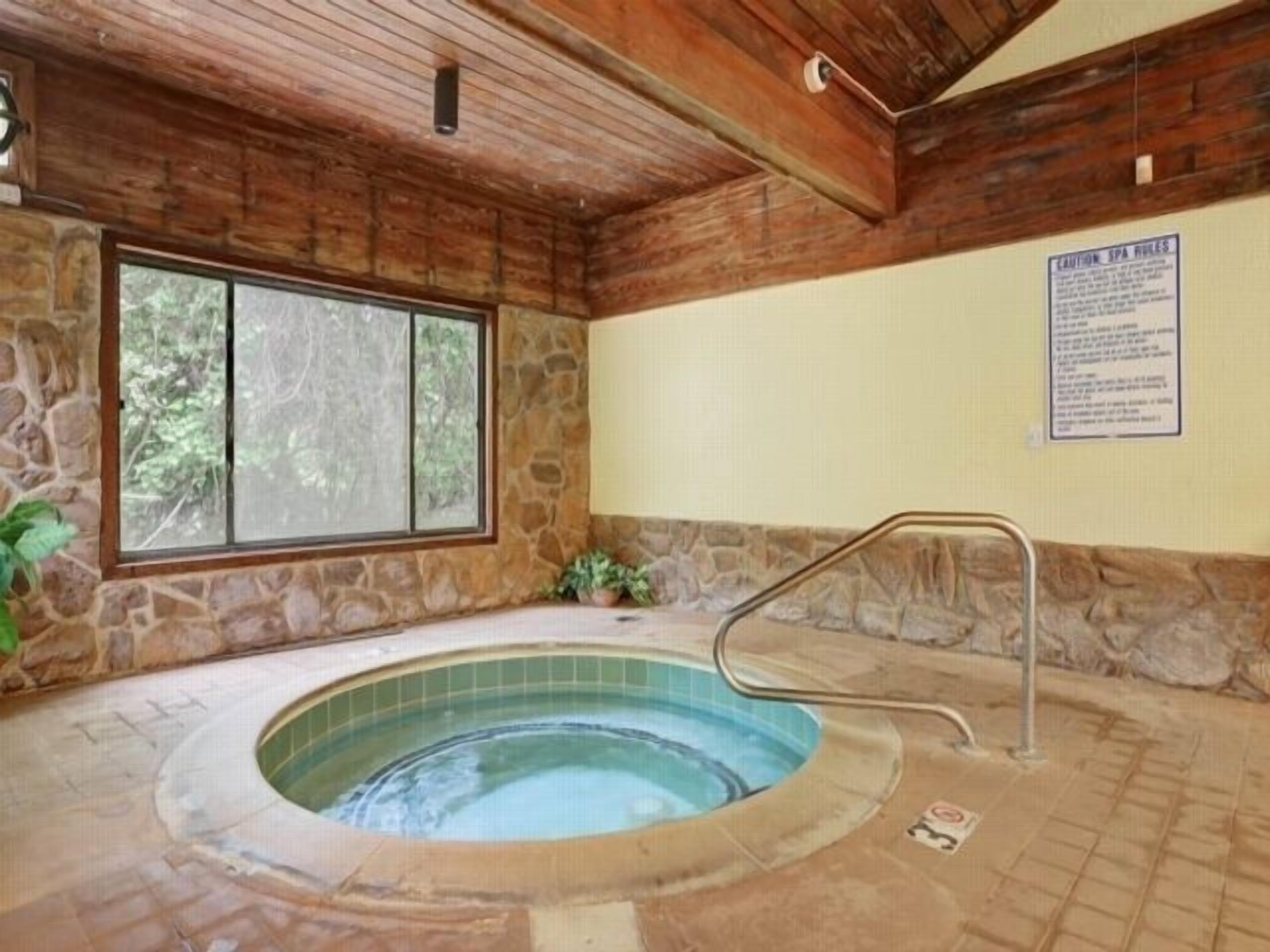 Condo, 3 Bedrooms | Spa | Hot tub