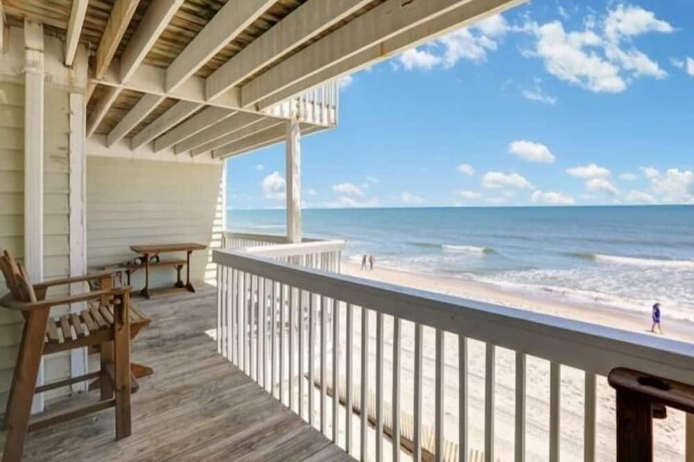 Beach Blanket - Spacious Condo With Private Beach Access And Resort Amenities! 3 Bedroom Condo by RedAwning