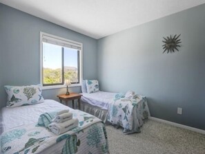 Condo, 3 Bedrooms | 3 bedrooms, iron/ironing board, free WiFi