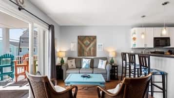 Condo, 2 Bedrooms | Interior