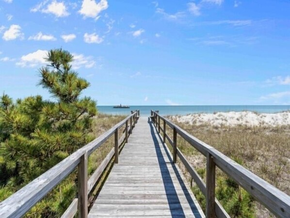 Condo, 3 Bedrooms | Beach | On the beach - Paradise Found - Oceanfront Home! Pet Friendly! Ocean Views On One Side, Lake Views On The Other! 3 Bedroom Condo by Redawning (Carolina Beach)