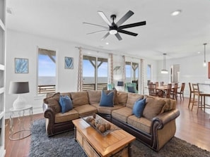 Townhome, 6 Bedrooms | Living area