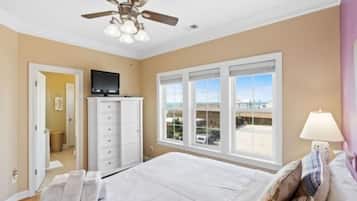 Townhome, 2 Bedrooms | 2 bedrooms, free WiFi