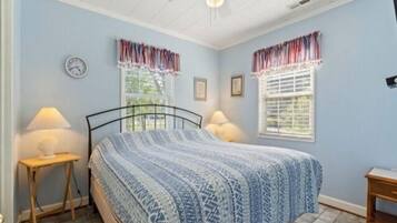 Cottage, 2 Bedrooms | 2 bedrooms, free WiFi