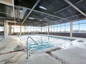 Appartement, 3 slaapkamers | Zwembad | Een binnenzwembad, een buitenzwembad