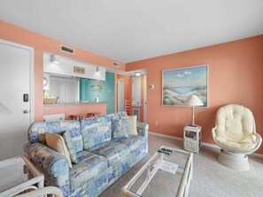 Condo, 1 Bedroom | Living area
