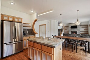 Ferienhaus, 4 Schlafzimmer | Eigene Küche | Kühlschrank, Ofen, Herdplatte, Wasserkocher mit Kaffee-/Teezubehör