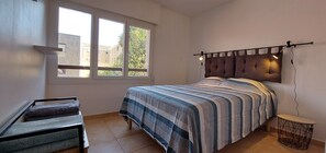 2 Schlafzimmer, Bügeleisen/Bügelbrett, kostenloses WLAN
