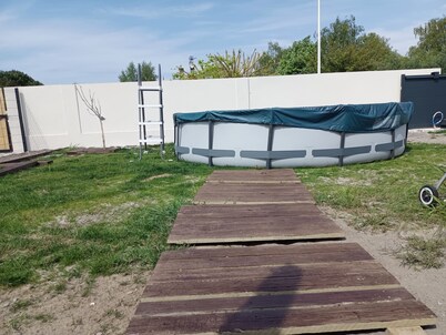 Chill and relax home Charming house with swimming pool for children and adults