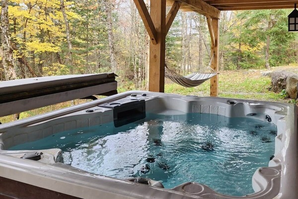 Bain à remous extérieur