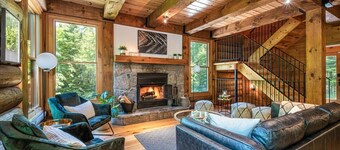 Signature Chalet | Spa, Sauna & Fireplace at Eko59