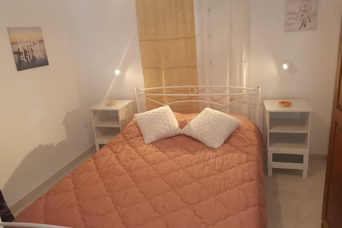 Apartamento | 2 dormitorios, caja fuerte, decoración individual