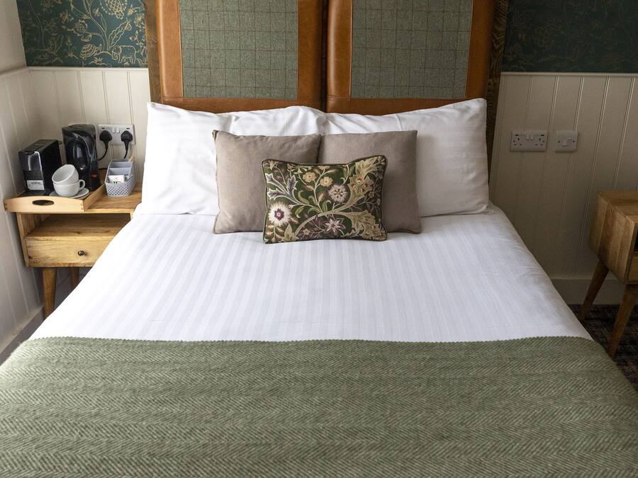 Double Room | Individually decorated, individually furnished, soundproofing