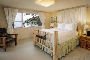 3 bedrooms, iron/ironing board, Internet, bed sheets - Looking for the quintessential Island setting? You will find it in Cedars by the (Lopez Island)