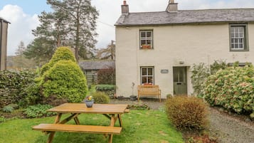 Cottage | Interior