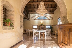 Dining - Elegant Farmhouse Apartment with Panoramic View (Castelnuovo)