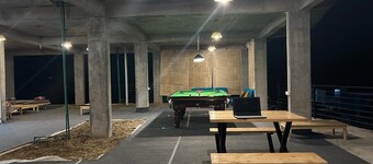 Flyscape Hostel