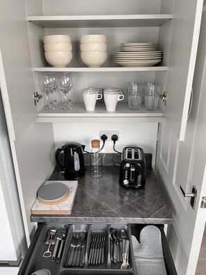 House | Private kitchen - Worksop Newly Refurbished 3-bedroom House (Worksop)