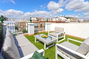 Property grounds - Marvelous penthouse with 3 terraces in Triana. Castilla III (Seville)