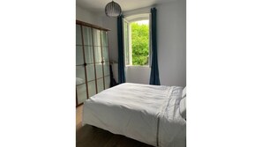 2 chambres, fer et planche Ă repasser, Wi-Fi gratuit, draps fournis