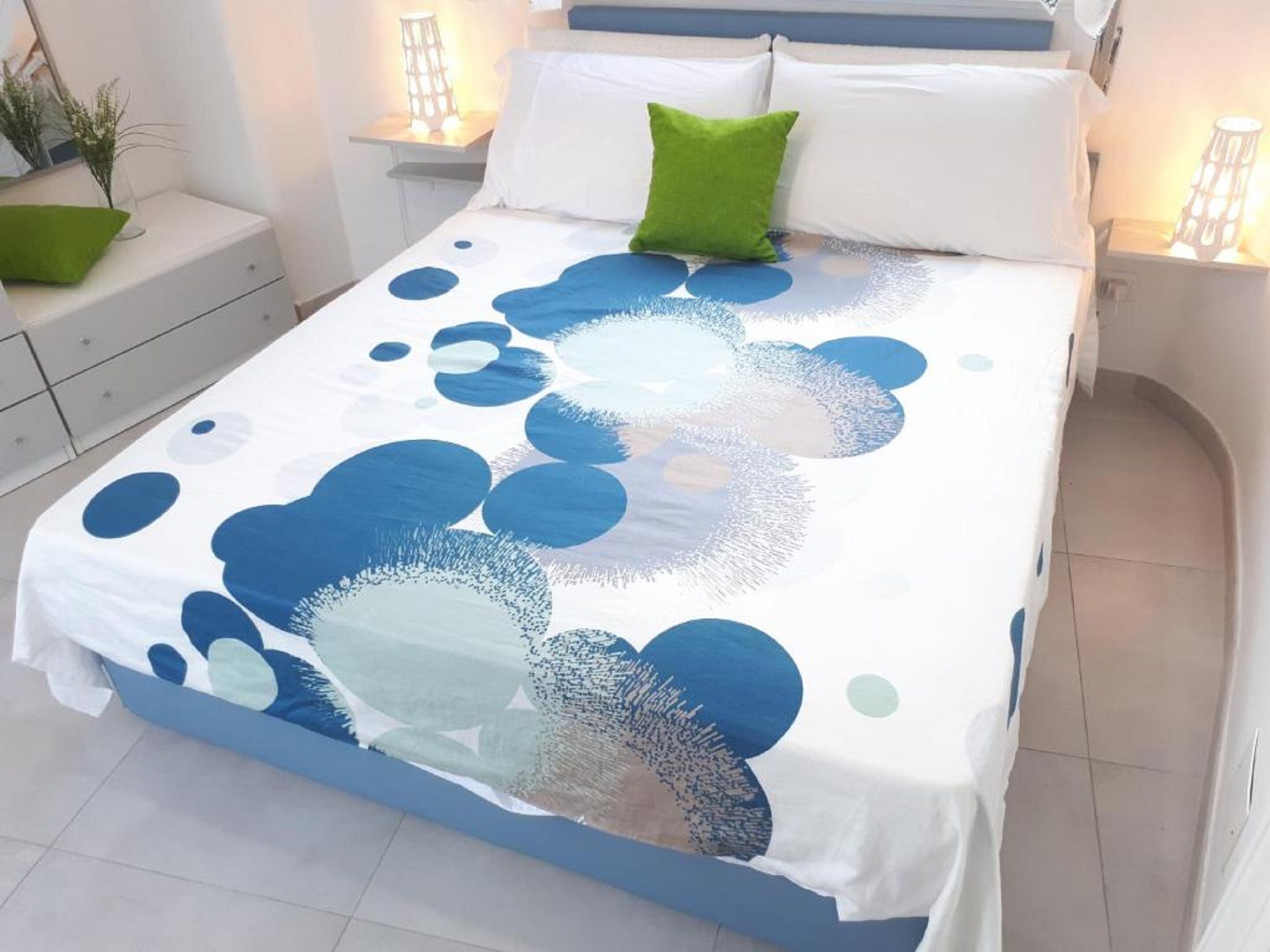 romantic suite, 1 bedroom, city view | 1 bedroom, premium bedding, in-room safe, individually decorated