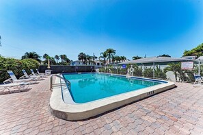 Immagine non classificata, 3 di 41, pulsante