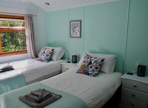 2 chambres, fer et planche à repasser, Wi-Fi gratuit, draps fournis