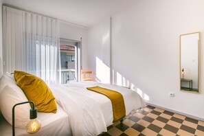 2 makuuhuonetta, työpöytä, silitysrauta/-lauta, ilmainen Wi-Fi