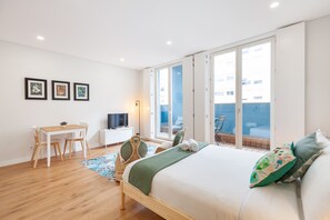 Desk, iron/ironing board, free WiFi, bed sheets