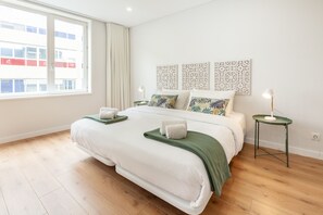 Unclassified image, 2 of 19, button