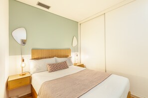 1 bedroom, iron/ironing board, free WiFi, bed sheets - D&S - Porto Theater Apartment II (Oporto)