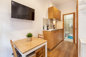 Fridge, microwave, coffee/tea maker, electric kettle