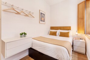 Unclassified image, 3 of 17, button