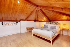 Unclassified image, 4 of 22, button