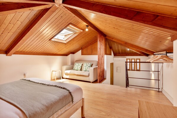 1 habitación, tabla de planchar con plancha, wifi gratis y ropa de cama 