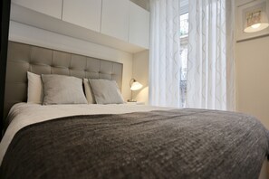 Iron/ironing board, free WiFi, bed sheets