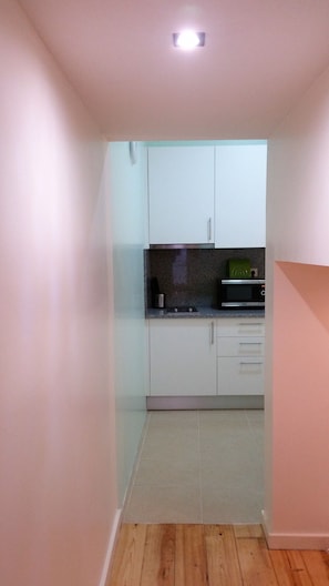 Fridge, microwave, coffee/tea maker, electric kettle