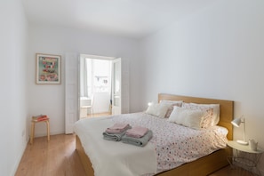 Desk, iron/ironing board, free WiFi, bed sheets