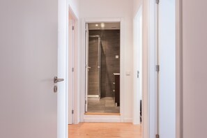 Unclassified image, 4 of 23, button