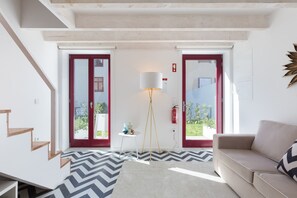 Unclassified image, 2 of 20, button - Loureiro Villas - I (Oporto)