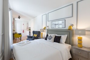 Iron/ironing board, free WiFi, bed sheets - Loureiro Villas - C (Oporto)