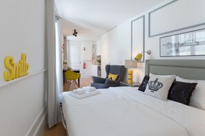Iron/ironing board, free WiFi, bed sheets