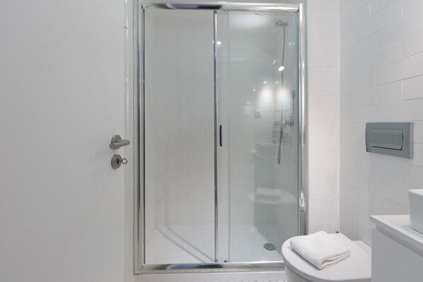 Unclassified image, 1 of 18, button