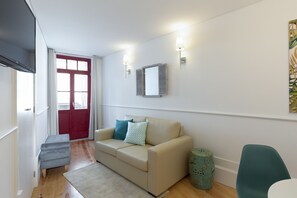 Unclassified image, 4 of 24, button