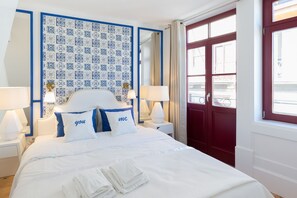 1 habitación, tabla de planchar con plancha, wifi gratis y ropa de cama