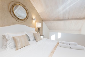 Iron/ironing board, free WiFi, bed sheets - Loureiro Villas - G (Oporto)