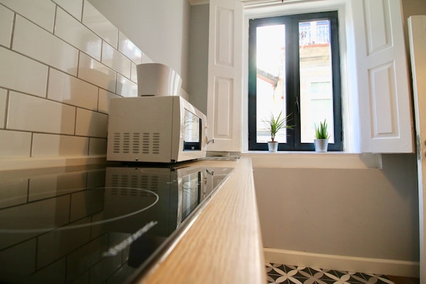Fridge, microwave, coffee/tea maker, electric kettle