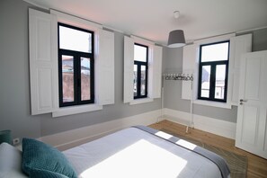 1 dormitorio, tabla de planchar con plancha, wifi gratis y ropa de cama