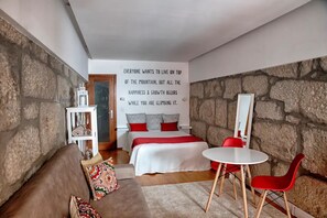 Iron/ironing board, free WiFi, bed sheets